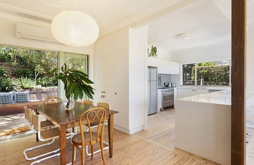 Killcare House | 'Killcare Beach View' by Accom Holidays