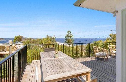 Killcare House | 'Killcare Beach View' by Accom Holidays