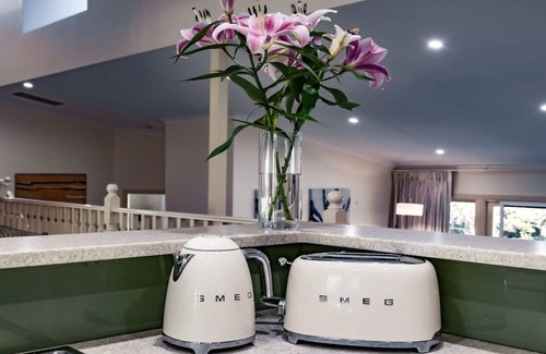 Bowral House | Kilmarth Hideaway —Stay 5, Pay 4