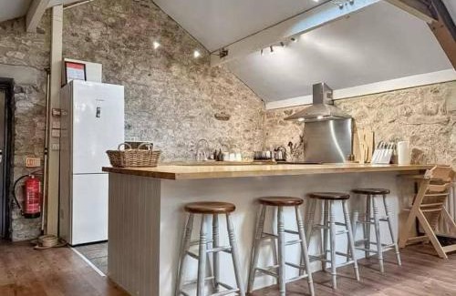 Kilnsey House | Kilnsey Wellbeing Barn With Hot Tub, Cold Plunge, Pet Friendly