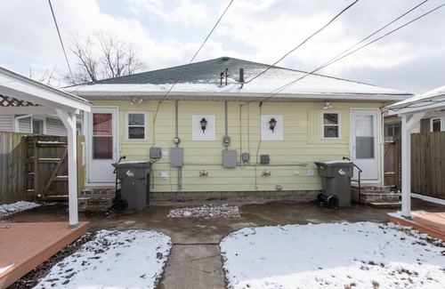 Indianapolis House | King Bed, Garfield Park, Red Line, Downtown Indy!