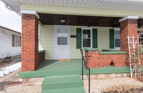 Indianapolis House | King Bed, Garfield Park, Red Line, Downtown Indy!