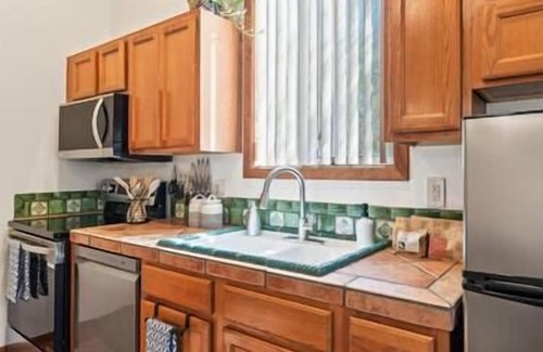 Campus Farm Villa | King Bed, Location, Pool, Fire Pit, & Views