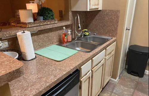 Beaumont Condo | KING Bed, Pool, TV Sports Pack, WiFi, Washer and Dryer in Unit!