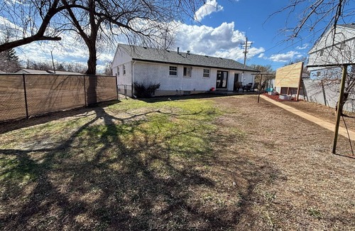 Highlands House | King bed, RV Parking, dedicated office