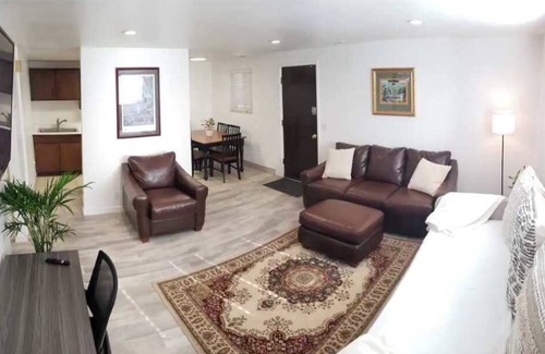 Lower Avenues House | King Bed*Ski-See-Play Downtown*Desk*Parking