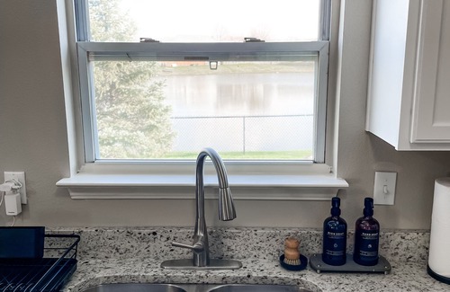 Noblesville House | King Beds - Close to Mojo Up and Grand Park - Fire Pit - Water Views