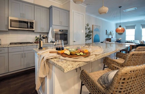 North Houston House | King Beds l Walkable l In Home Gym l Garage l Firepit l Near Heights & Downtown!