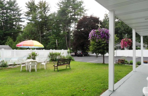 Lake George Hotel | KING ROOM IN LAKE GEORGE