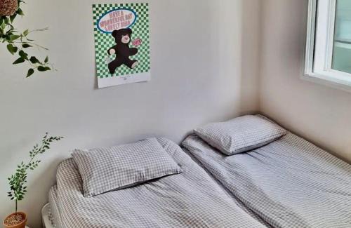 Ikseon-dong Hanok Village Apartment | King's Garden