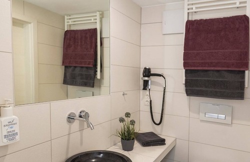 Rhens Apartment | King-size apartment F **** Stolzenfels in the house Burgenheimat on the Romantic Rhine