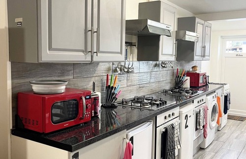 Havering Park Apartment | King Studio