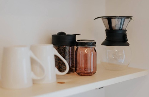 Gold Hill Apartment | King Suite directly on the Rogue River. Coffee shop across the street!