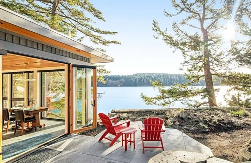Anacortes House | Kingfisher Cove Hideaway