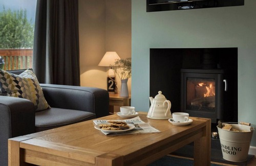 Winnard's Perch House | KingFisher Hot Tub & log Burner house,Indoor Pool