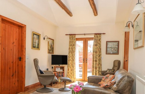 Louth Cottage | KINGFISHER, pet friendly, character holiday cottage in Louth