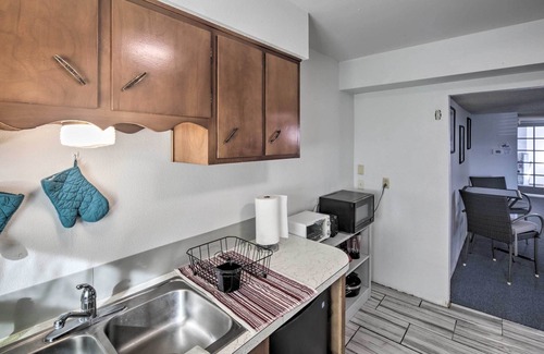 Kingman Apartment | Kingman Apartment < 2 Miles to Route 66 Sign!