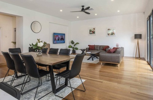 Unley Park House | KINGS CORNER live like a king in style and luxury