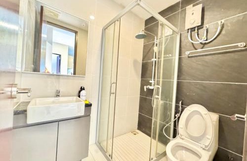Central District Apartment | Kingsbay Danga Bay Country Garden by Luxecocoo CK