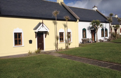 Kinsale Apartment | Kinsale No 6 - sleeps 8 guests in 4 bedrooms