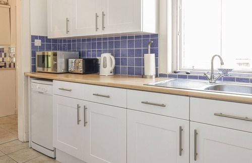 Melrose Cottage | KIRKLANDS GARDEN HOUSE, family friendly, with open fire in Melrose