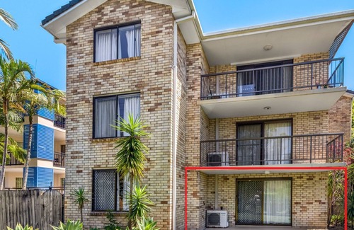 Coolangatta Apartment | Kirra Belle 1 - Central Kirra - Pet Friendly!