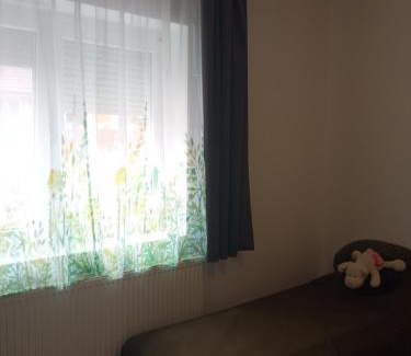 Debrecen Apartment | Kiss-Szőllősi Vendégház II LOLA