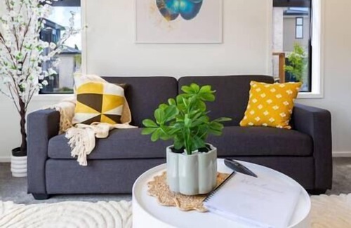 Upper Riccarton House | Kiwi Haven Hideaway 1 bed