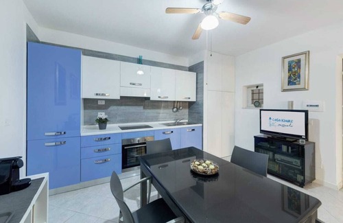 Pozzuoli Apartment | Klaire House: apartment all to yourself on the Pozzuoli harbor