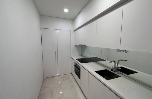 Kuala Lumpur City Centre Apartment | KlCC Sksuites with Private Balcony and Terrace