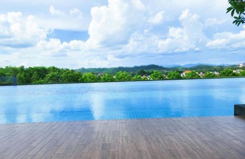 Nilai Apartment | KLIA LILI Residensi 5 Plus 2 PAX with Splendid Pool