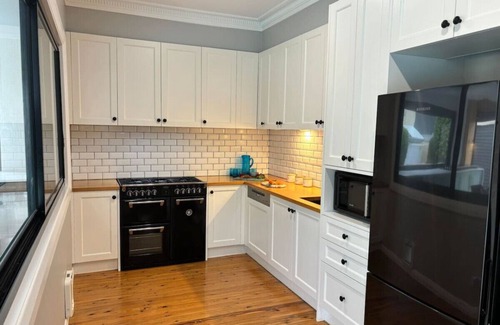 Lambton House | Knight's Cove Retreat