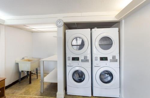 Summit Hotel | Knights Inn Ashland