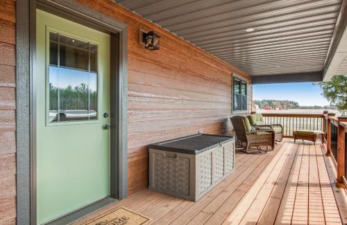 Arkdale House | Knotty Pine Escape