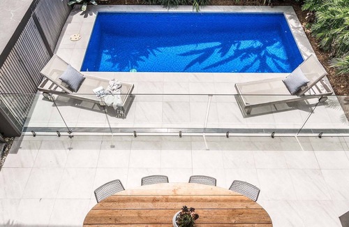 Byron Bay House | Kokos Beach House 2 - Belongil Beach pad with pool