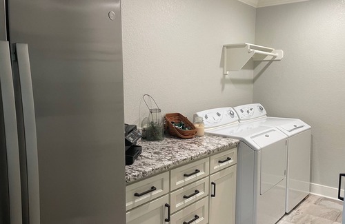 Caldwell Apartment | Kolache Capital, Aggie Retreat only 25 minutes to Aggieland in downtown Caldwell