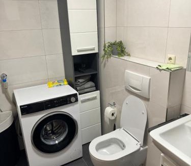 Badenstedt Apartment | Komplett neu renovierte Wohnung!