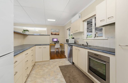 Woorim House | Kooringal Cottage - Home By The Sea