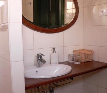 Magyarszombatfa Bed & Breakfast | Kosbor Panzió