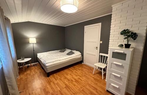 Fevik Apartment | Koselig leilighet strandnær opplevelse!