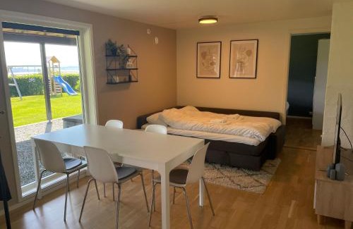 Jorpeland Apartment | Koselig og rolig leilighet med utsikt nær Preikestolen
