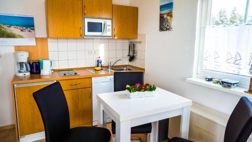 Koserow Apartment | Koserow Jugendweg FeWo 13