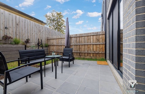 Burwood East House | KozyGuru | Burwood East | Quiet and Stylish Retreat