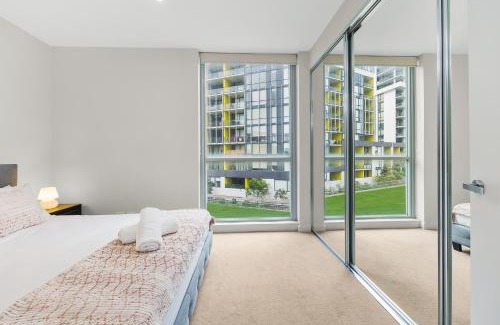 Mascot Apartment | KozyGuru | Mascot | 2 Bed APT + Free Parking