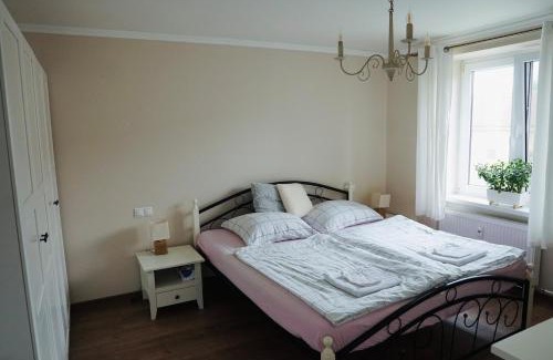 Prievidza Apartment | Krásny, plne vybavený byt s bezplatným parkovaním