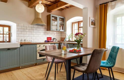 Cesky Krumlov House | Kristian - House and Garden by KH