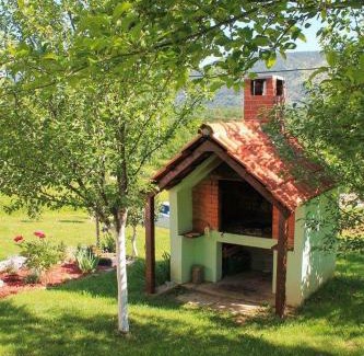 Lovinac House | Kuća za odmor Marija