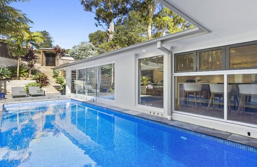 North Avoca House | KU DE TA | Pool , Spacious Home | Accom Holidays