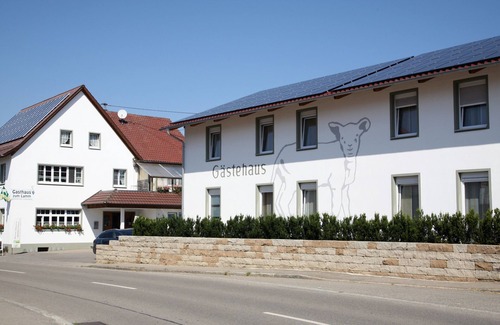 Asch Apartment | Kuhstall Wohnung Nr. 2, 2 Schlafzimmer für 2-4 Personen