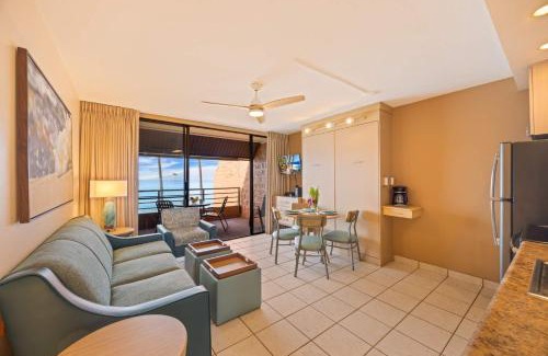 Honokowai House | Kuleana Club #619 Oceanfront - 1 bedroom & 1 bathroom - Gated 3rd Fl